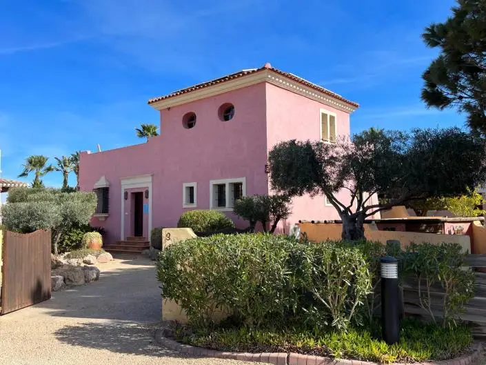 Villa de Lujo 4 Dormitorios en Venta Buenavista