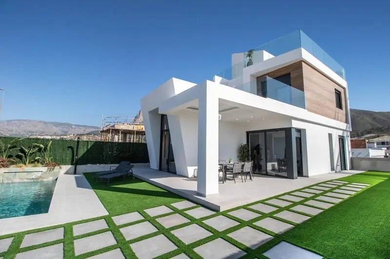 Villa en Finestrat con Vistas al Mar y Piscina Privada