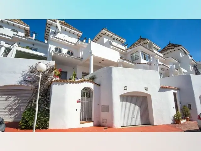 Adosado de 3 Dormitorios en venta La Duquesa, España