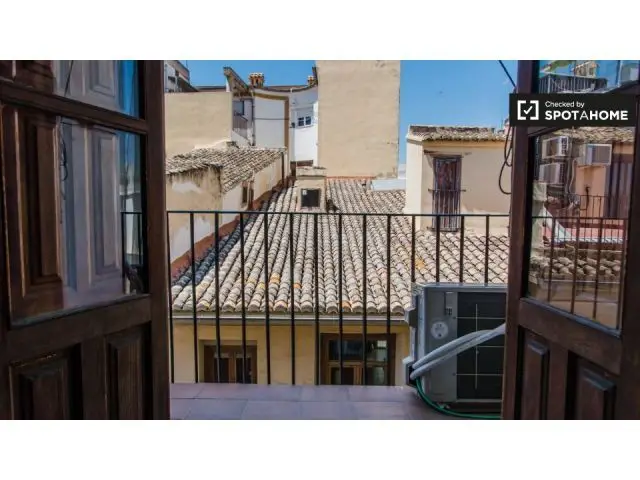 Estudio con Aire Acondicionado y Balcón en Ciutat Vella Valencia