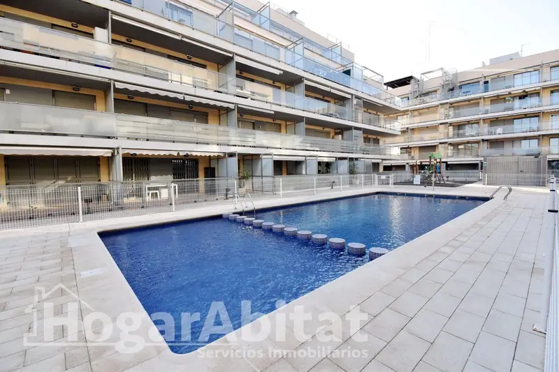 Piso en Moncofa con Vistas al Mar y Piscina