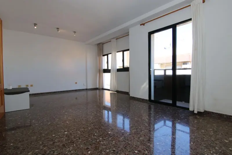Piso en Alquiler Torrent 3 Habitaciones 2 Baños Plaza Garaje