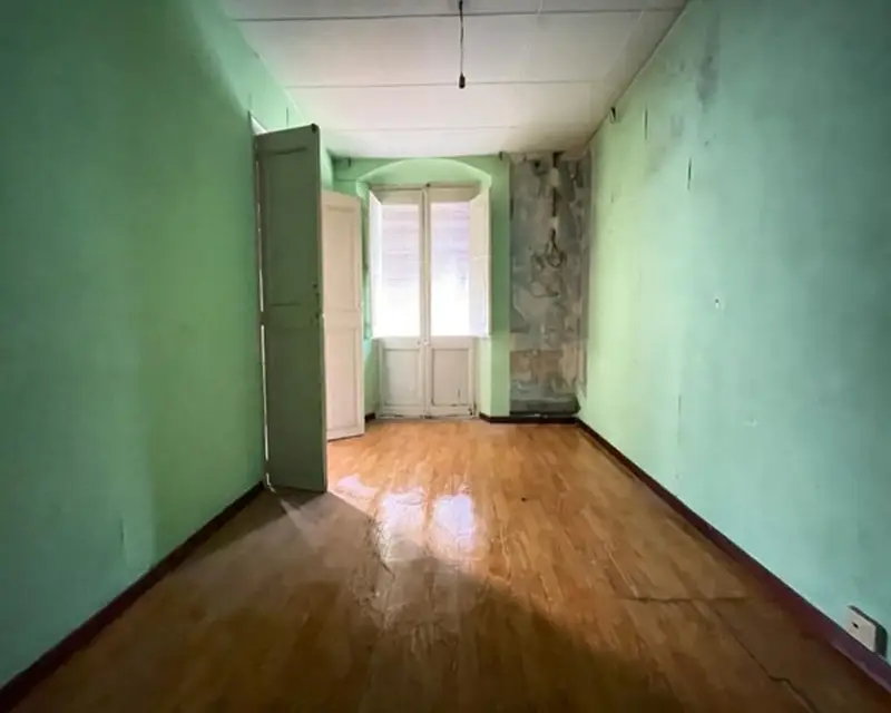 Piso 110 m2 4 habitaciones Manresa Santa Llúcia