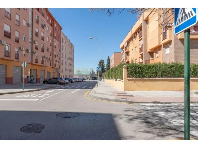 Piso en venta en Granada zona La Chana