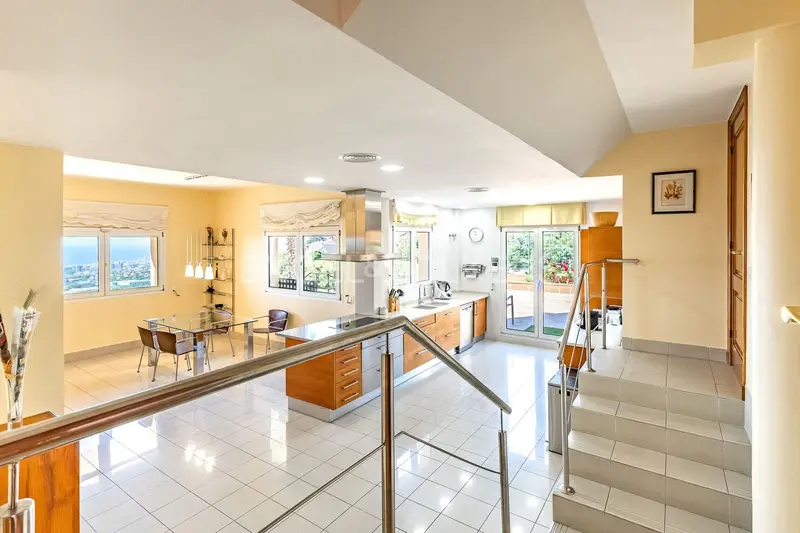 Chalet en Venta Badalona 767m2 Jardin 1000m2 Vistas Espectaculares
