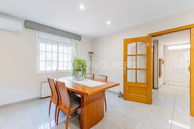 Chalet de Lujo en Venta en Sant Vicenç dels Horts