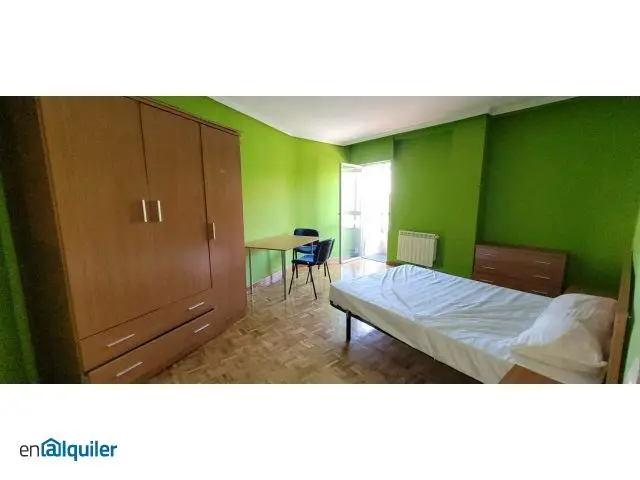 Alquiler piso estudiantes Centro 3 dormitorios garaje