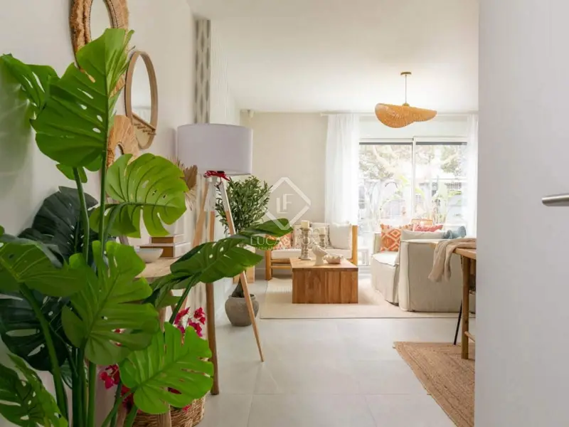 Ático de Lujo en Venta en Ibiza 3 Dormitorios 2 Baños Terraza
