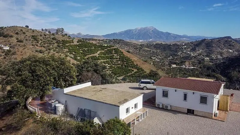 Villa en Venta Riogordo Malaga 2 Dormitorios Montaña
