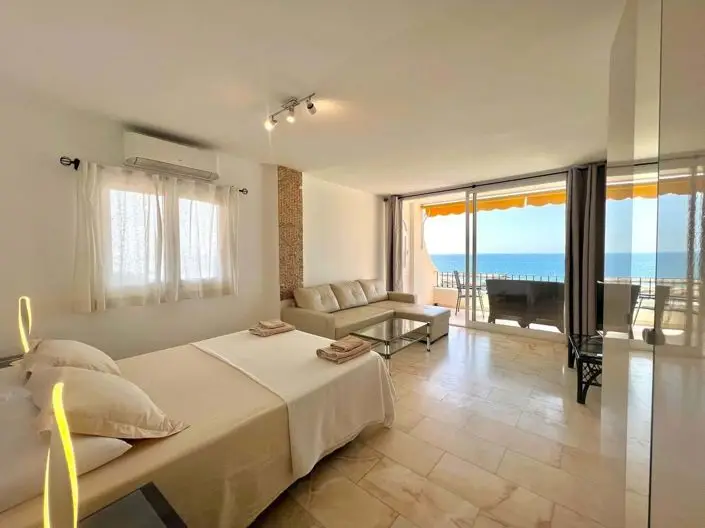Apartamento 2 Dormitorios Puerto Cabopino Primera Linea de Playa