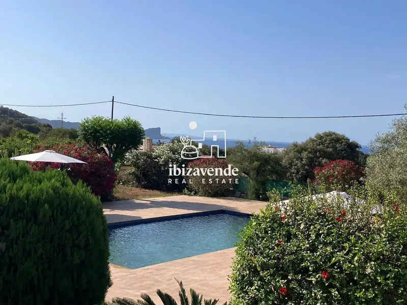 Chalet en Cala Jondal con Piscina - Alquiler Temporada Verano