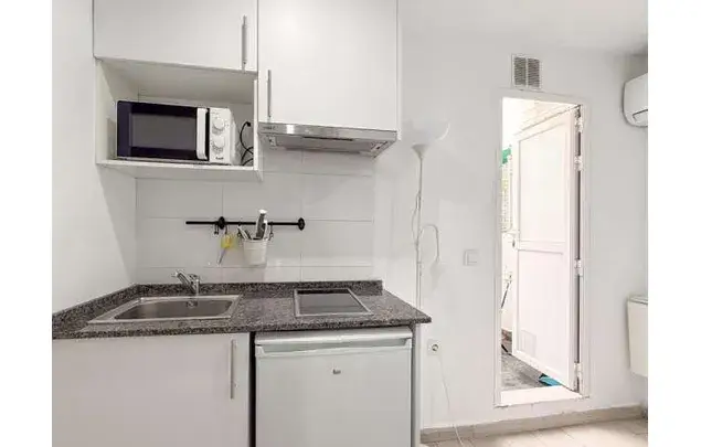 Estudio Moderno 18m² en Usera Madrid Terraza