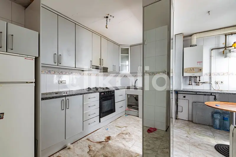 Piso en venta en Salt Girona 109m2 4 dormitorios