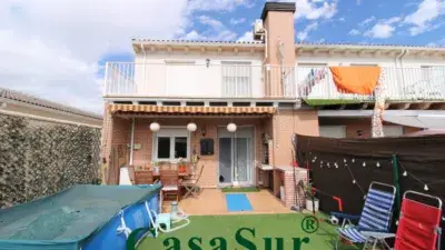 Chalet adosado en venta en Herrera de Duero