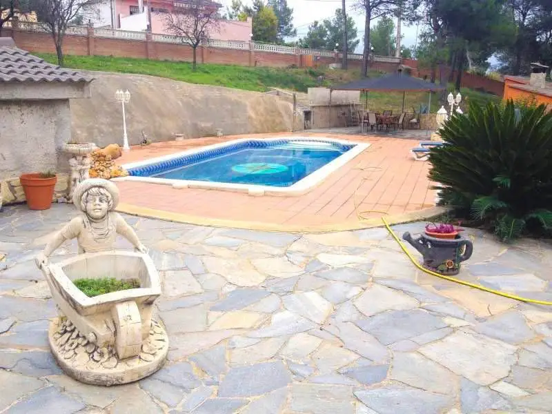 Casa con Terraza y Piscina en El Portell Piera