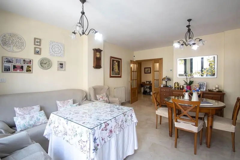 Piso en Venta Armilla Granada: 3 Dormitorios 2 Banos Garaje Trastero