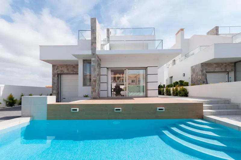 Chalet en Venta Los Alcázares 3 Dormitorios Piscina Privada