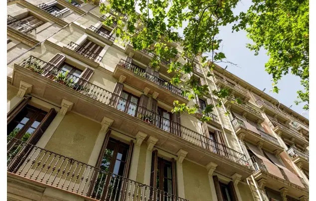 Apartamento 8 Dormitorios Eixample Barcelona Alquiler 3-24 Meses