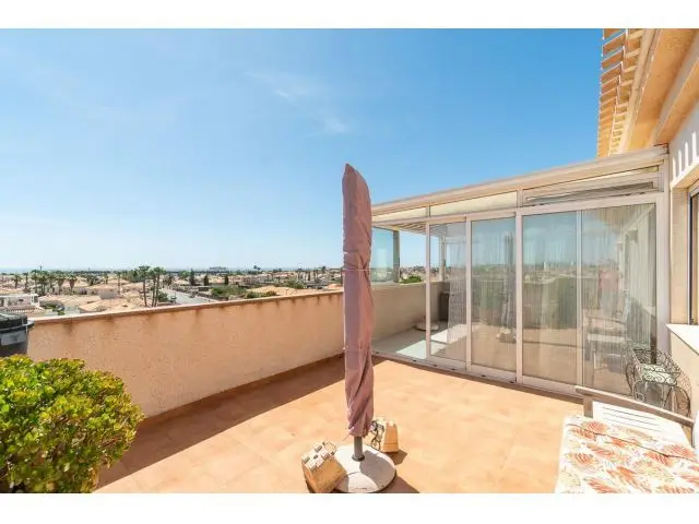 Atico en Orihuela Costa con Piscina y Parking