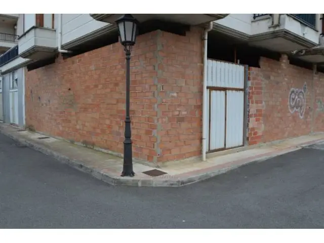 Locales Comerciales en Colindres Centro