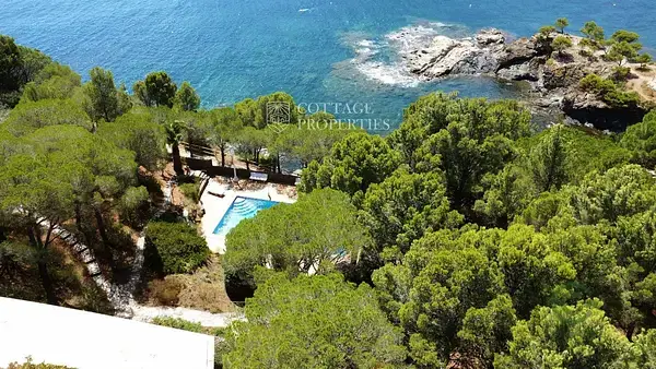 Villa de Lujo Costa Brava 878m2 con Vistas al Mar