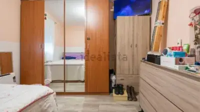 Casa adosada 170m² en Granada - 3 habitaciones, 2 baños, patio