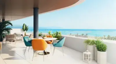 Piso en venta en Avenida Mar de Alborán Esq. Paseo Marítimo de Torremolinos, S/N