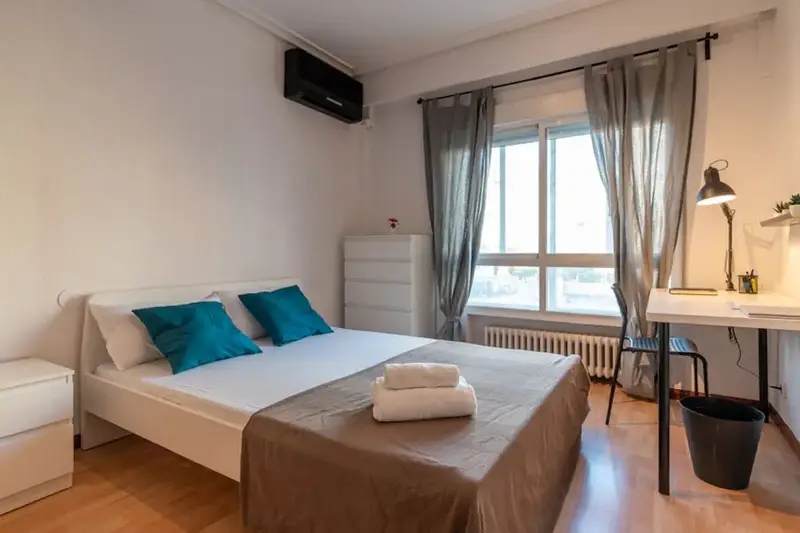 Apartamento en alquiler Madrid 1 dormitorio 1 ba
hombre
