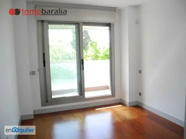 Alquiler Piso Colonia Angeles: Moderno y Luminoso con Piscina y Completas Zonas Comunes