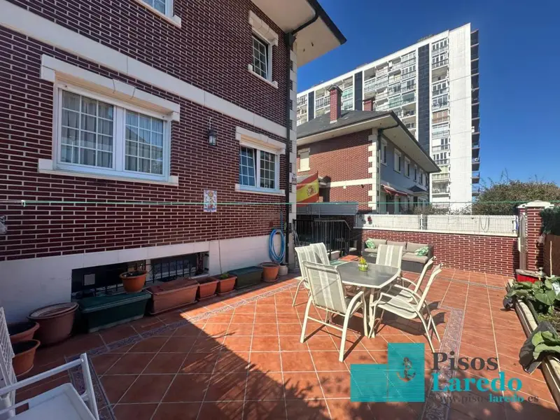 Venta Chalet Amueblado Laredo 3 Dormitorios Piscina Cerca Playa