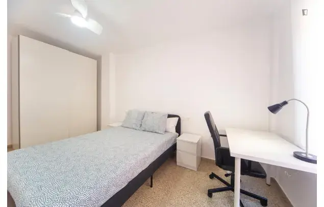 Alquiler Apartamento 4 Dormitorios Granada Centro