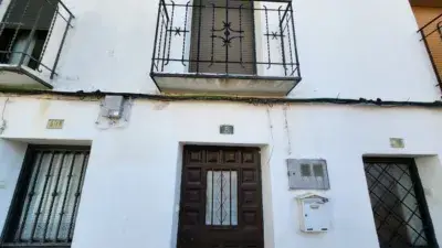 Casa Adosada en Venta: Reforma Integral 50m² Jardín y Patio