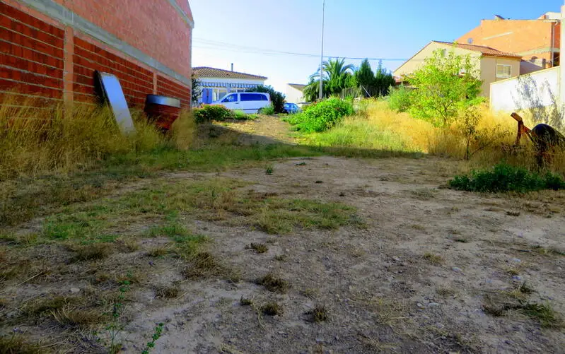 Terreno en Venta Maella Zaragoza Ideal para Casa Grande con Jardin