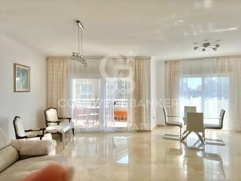 Apartamento en Venta con Vistas al Mar en Tossal Gross