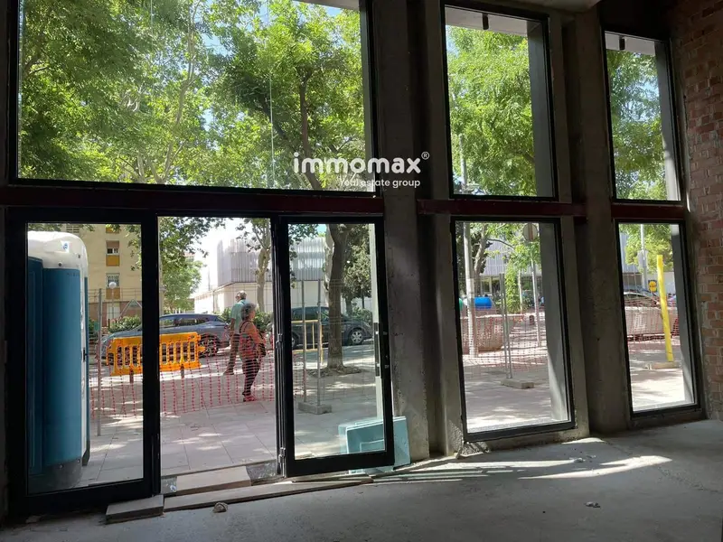 Local Comercial en Bon Pastor, Barcelona 275m²
