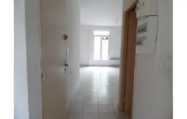 Rent 3 bedroom apartment of 66 m² in Amélie-les-Bains-Palalda