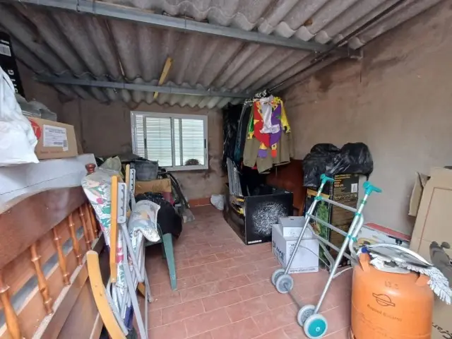 Casa Grande con Posibilidades en Oliva 4 Dormitorios