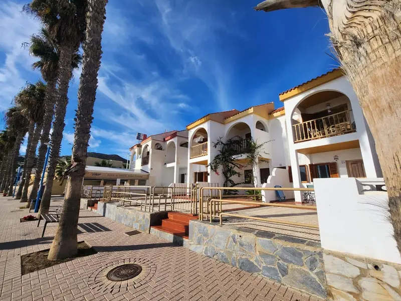 Chalet en primera línea de playa San José Almería