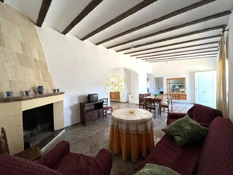 Venta Cortijo de 2 habitaciones en La Hoya, Cantoria - Ref: 02323