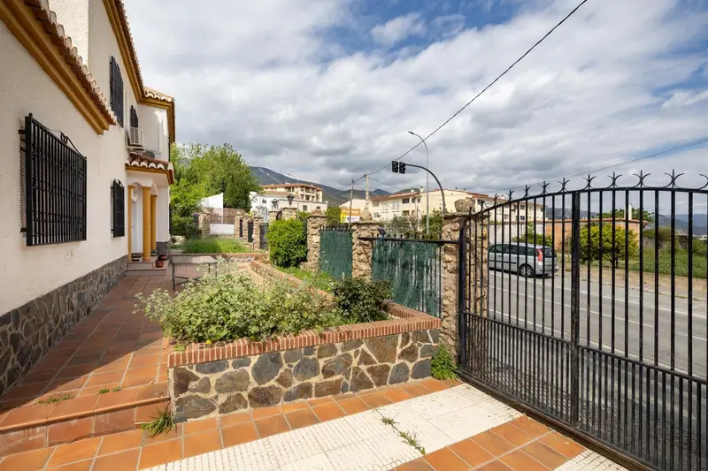 Chalet en venta en Orgiva 7 dormitorios 3 baños piscina