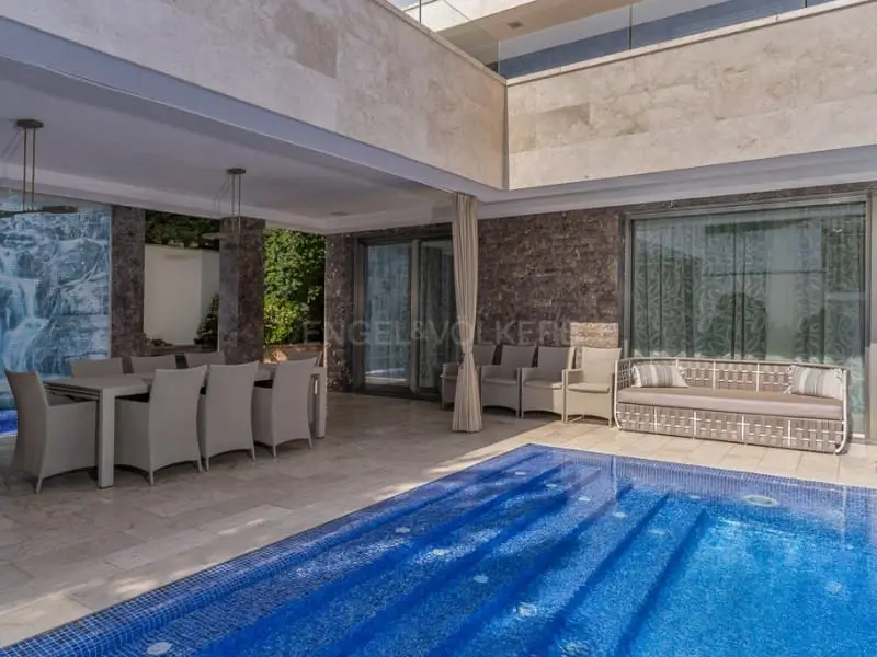 Chalet de Lujo en Platja d Aro con Piscina y Vistas al Mar