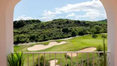 Casa Adosada en Venta en Estepona 3 Habitaciones 3 Baños