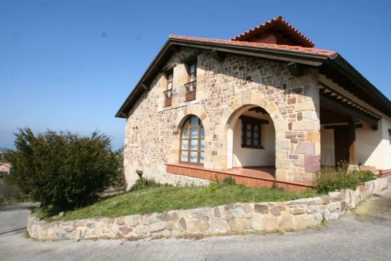 Venta Casa con chimenea en Cobreces