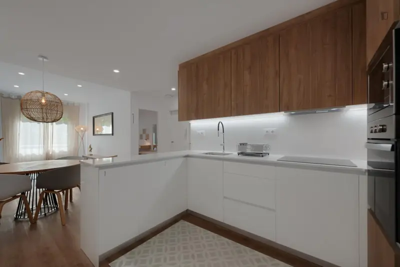 Habitacion Doble con Baño Privado en Piso Compartido