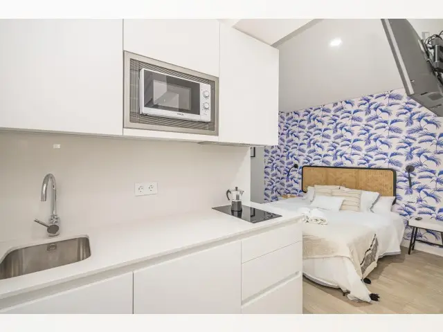 Habitación en alquiler Málaga: Amueblada y con servicios incluidos