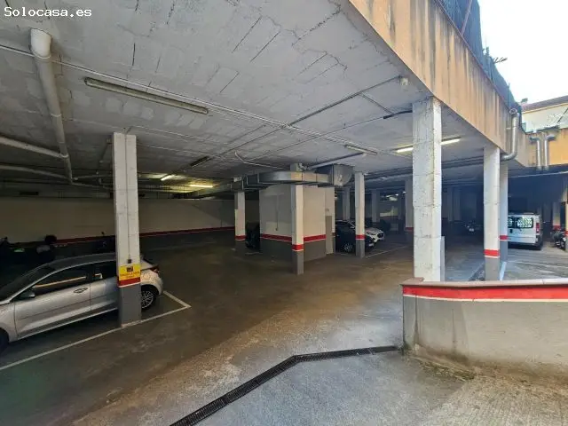 Plaza Parking comoda y amplia Santa Coloma de Farners