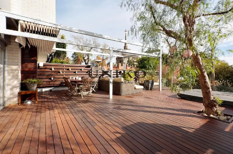 Casa en Vallvidrera 4 Dormitorios Jardin Jacuzzi