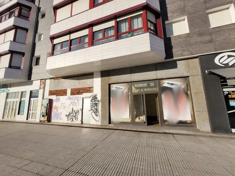 Venta Local Comercial en Castrillón