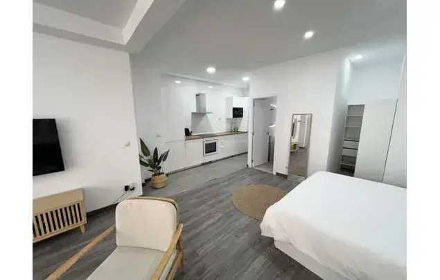 Estudio Amueblado en Ventas Madrid