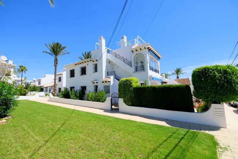 2 bed Apartment in Villamartin